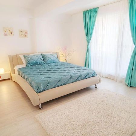 Airport Apartment 70 Squared Meters Otopeni Buitenkant foto