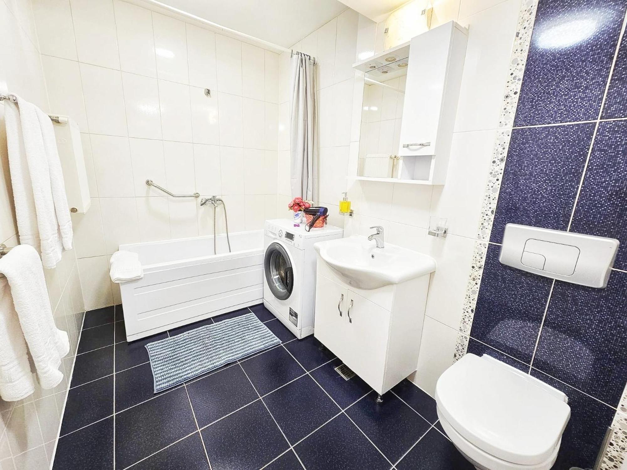 Airport Apartment 70 Squared Meters Otopeni Buitenkant foto